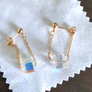 Chic Decorative Earrings| Fashion Statement| Lightweight & Stylish